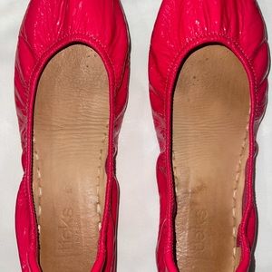 Razzelberry Patent Tieks